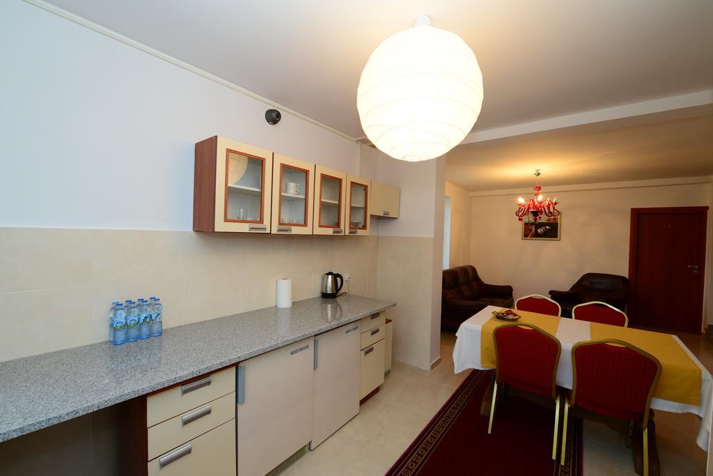 B&B Airport Modlin Nowy Dwor Mazowiecki Bagian luar foto