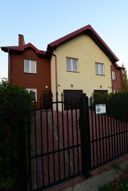 B&B Airport Modlin Nowy Dwor Mazowiecki Ruang foto